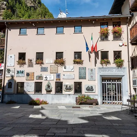 Hellochalet - Chez Leon Διαμέρισμα Valtournenche